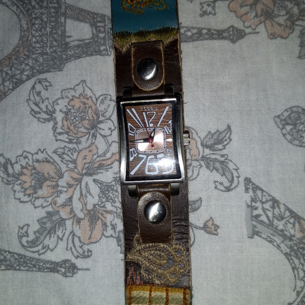 FOSSIL WATCH